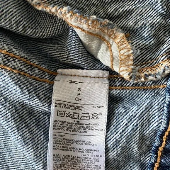 Old Navy Jean Jacket - Picture 7 of 14